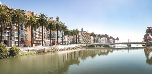 Obraz premium Panoramic view of Estero river - Vina del Mar, Chile