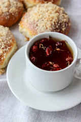 Lush buns with crumbs