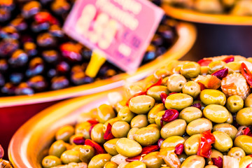 Olives vertes assaisonnées