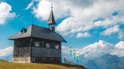 Fototapeta na wymiar Beautiful chapel near Zell am See - Zeller See - Tyrol - Austria