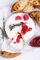 Camembert with raspberry confiture
