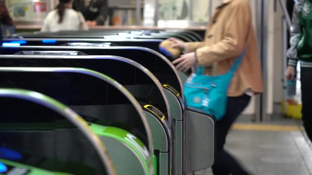 4K・自動改札
