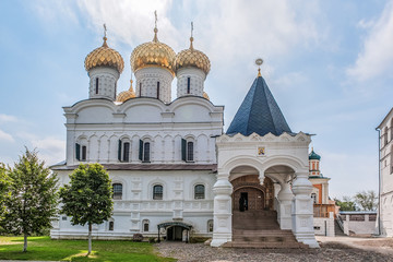 Fototapeta na wymiar Beautiful view of the Holy Trinity Ipatiev monastery in Russia in the city of Kostroma on the Volga