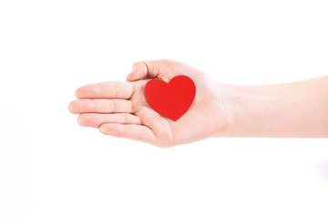 Obraz premium close up.paper czerwone serce na kobiecej hand.photo z kopią odstępu