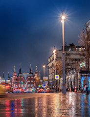 Fototapeta na wymiar Moscow. November 10, 2018. Rainy evening. The movement of cars on the Tverskaya street. Historical Museum and night lighting of the city