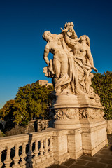 Fototapeta na wymiar Roman Statue Tiber River