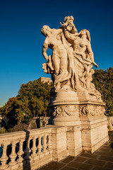 Fototapeta na wymiar Roman Statue Tiber River