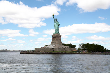 Obraz premium New york ,USA-June 15 ,2018:Tourist visit the Statue of liberty is famous in New York ,USA