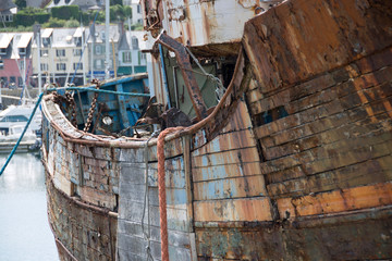 Vecchia nave abbandonata, relitto