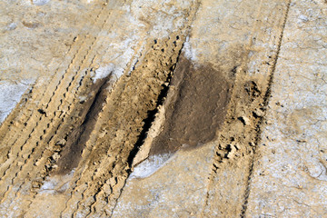 tracing rut on the land