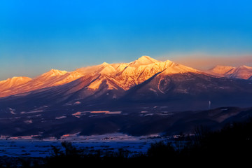 Fototapeta premium Snowy mountains in Furano/富良野の雪山