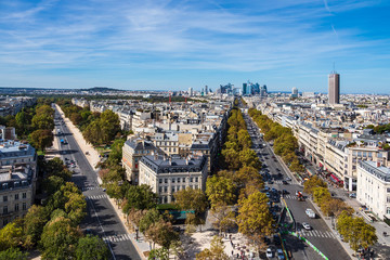 Blick auf die Bürostadt La Defense in Paris, Frankreich
