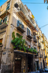 Fototapeta na wymiar Streats and buildings in Quartieri Spagnoli or Spanish Quarters in Napoli.