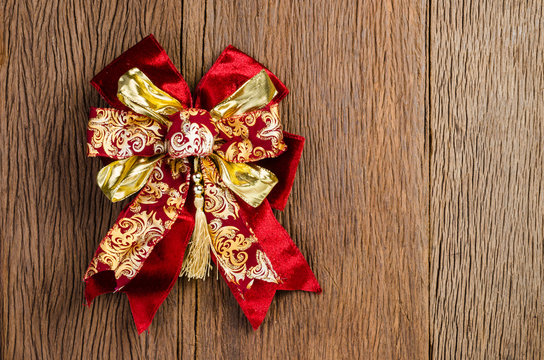 red gift bow,present bow,ribbon bow