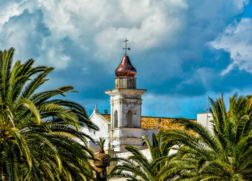Torre de la Iglesia de la Misericordia en Ayamonte, Huelva, sur de Andaluc&iacute;a, Espa&ntilde;a 