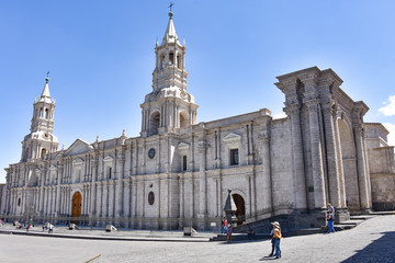 Fototapeta na wymiar The Basilica Cathedral of Arequipa in Plaza de Armas, Peru, South America.