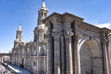 Obraz premium The Basilica Cathedral of Arequipa in Plaza de Armas, Peru, South America.