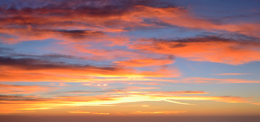 Naklejka na ściany i meble Colorful sky at sunrise