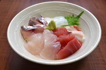 海鮮丼