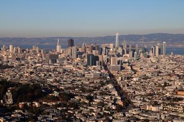 Fototapeta premium San Francisco am Abend vom Twin Peaks Aussichtspunkt
