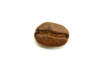 Fototapeta premium Closed Up Roasted Arabica Coffee Bean Isolated on White Background 