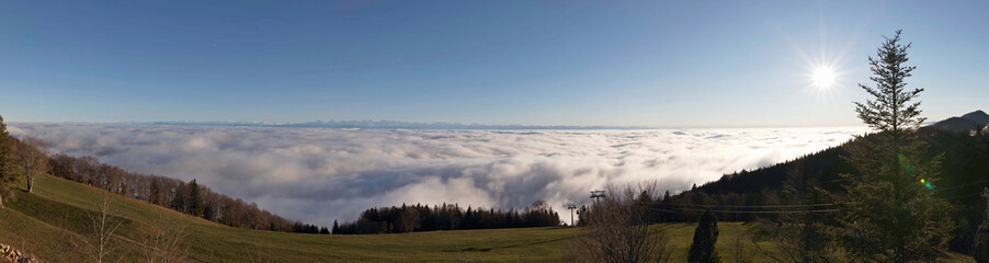 Über dem Nebel auf dem Weissentein bei Solothurn
