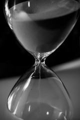 BW hourglass