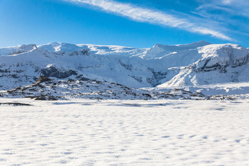 Fototapeta premium Jokulsarlon snow landscape in Hvannadalshnukur, Iceland for beautiful background