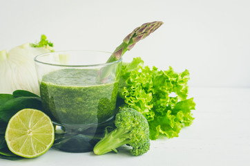 Detox green smoothie