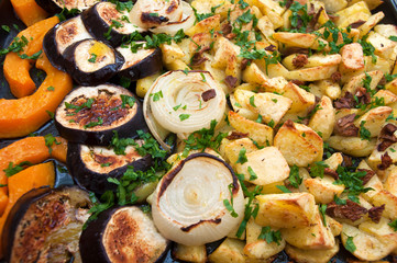 baked potatoes with onions and pumpkin