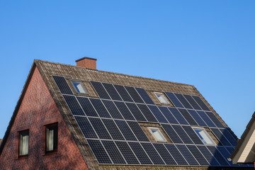 Fototapeta premium Solaranlage, Photovoltaik, Förderung, Rechner, Ersparnis, Kosten