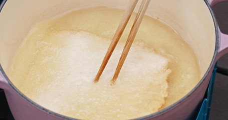 Prawn cracker cook in pot