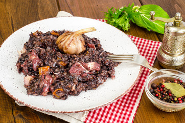 Wild black rice with meat