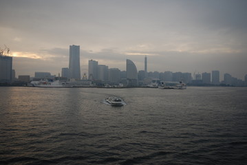 横浜港