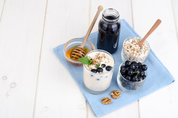 Oatmeal with butter and berries