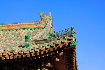 Fototapeta na wymiar eaves ridge beast Chinese traditional style landscape architecture