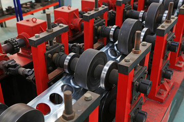 Fototapeta premium transmission device on the production line, in a solar equipment production workshop on december 22, 2013, tangshan, china.