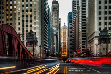 Fototapeten Verkehr vor Chicagos Board of Trade Building © Andrew S.