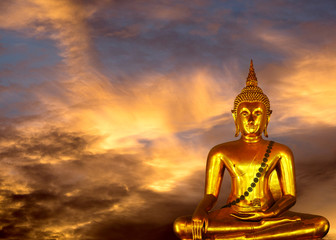 Obraz premium golden buddha statue