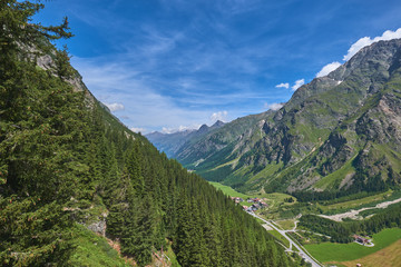 Fototapeta na wymiar Austrian Alps. View of the valley. Tyrol