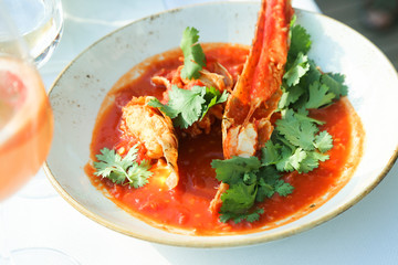 Crab meat cooked with hot sauce