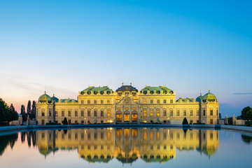 Belvedere Palace at night in Vienna city, Austria - obrazy, fototapety, plakaty