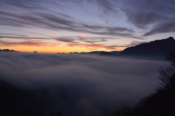 Fototapeta na wymiar tramonto nelle Prealpi, Ledro, Trentino, Italia