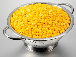 SWEETCORN IN COLANDER