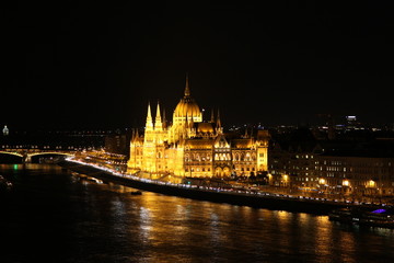 Fototapeta na wymiar Budapest night