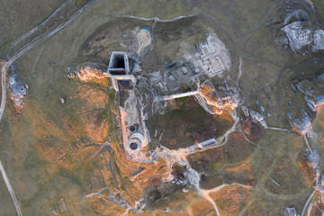 ruiny średniowiecznego zamku o zachodzie słońca Olsztyn