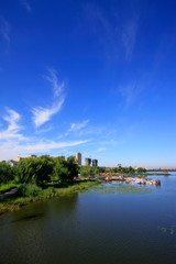 Fototapeta na wymiar city scenery in the North River Park
