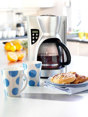 COFFEE MACHINE IN KITCHEN