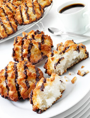 MACAROONS