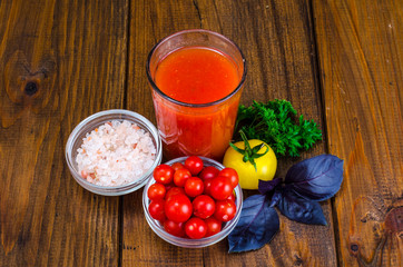 Natural freshly squeezed tomato juice in glass